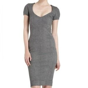 Lβagence Fitted Short Sleeve Dress w/ Sweetheart Neckline Grey Size 6